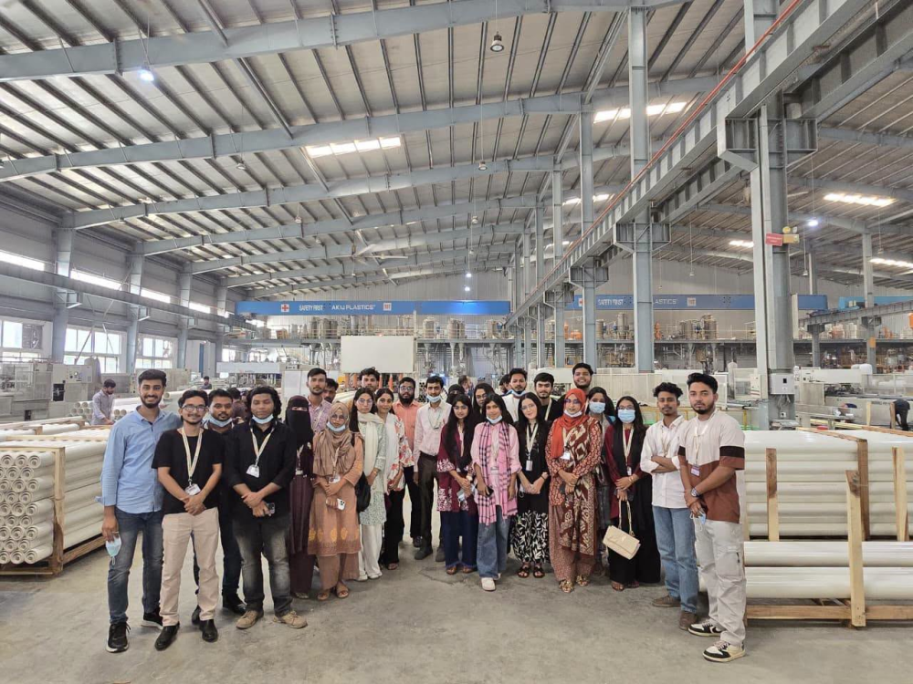 Bridging Theory and Practice: Varendra University Students Visit Akij Economic Zone