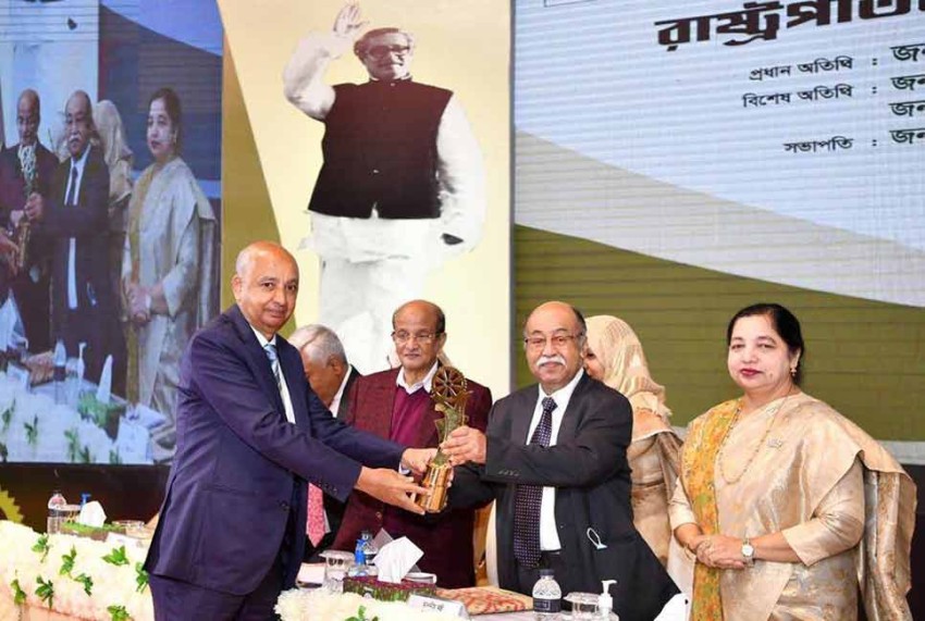 রাষ্ট্রপতির শিল্প উন্নয়ন পুরস্কার  পেল রানার অটোমোবাইলস পিএলসি