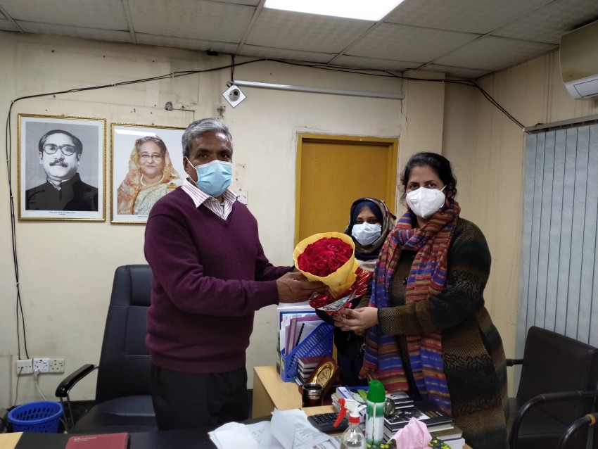বরেন্দ্র বিশ্ববিদ্যালয়ের উপাচার্য প্রফেসর ড. এম ওসমান গনি তালুকদার কে ফুলেল শুভেচ্ছা জানিয়েছেন বিশ্ববিদ্যালয়ের ফার্মেসী বিভাগ 