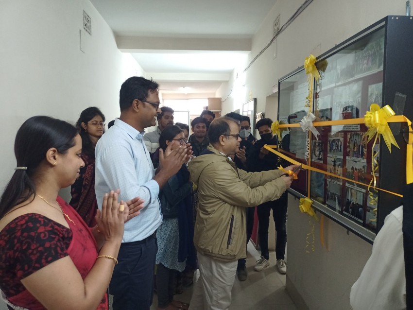 বরেন্দ্র বিশ্ববিদ্যালয়ে জার্নালিজম বিভাগের ফটো গ্যালারি উদ্বোধন