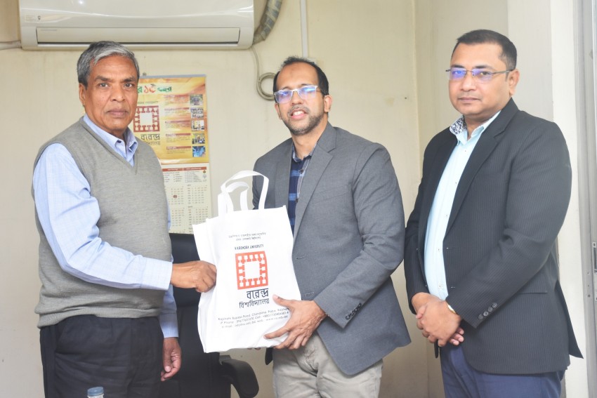 বরেন্দ্র বিশ্ববিদ্যালয়ের স্থায়ী ক্যাম্পাস পরিদর্শন করলেন কানাডা দূতাবাসের ট্রেড কমিশনার জনাব কাজী গোলাম ফরহাদ