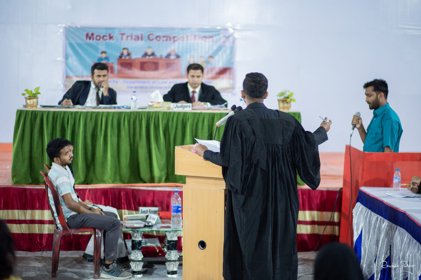 আইন ও মানবাধিকার বিভাগে Mock Trial সেশন অনুষ্ঠিত