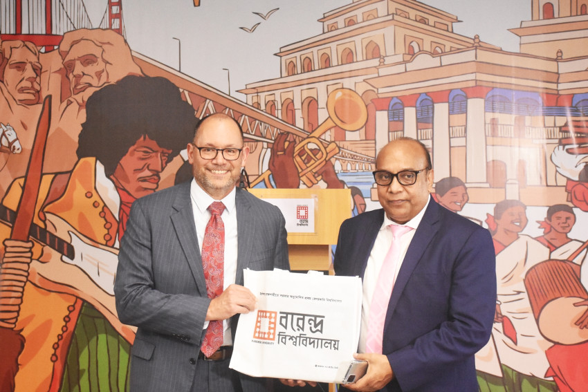 বরেন্দ্র বিশ্ববিদ্যালয়ের স্থায়ী ক্যাম্পাসে আমেরিকান কর্নার রাজশাহী উদ্বোধনে মার্কিন রাষ্ট্রদূত