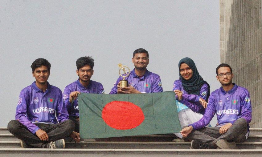 ২০২৩ নাসা ইন্টারন্যাশনাল স্পেস অ্যাপস চ্যালেঞ্জে বিশ্ব চ্যাম্পিয়ন বরেন্দ্র বিশ্ববিদ্যালয়ের সিএসই বিভাগের টিম