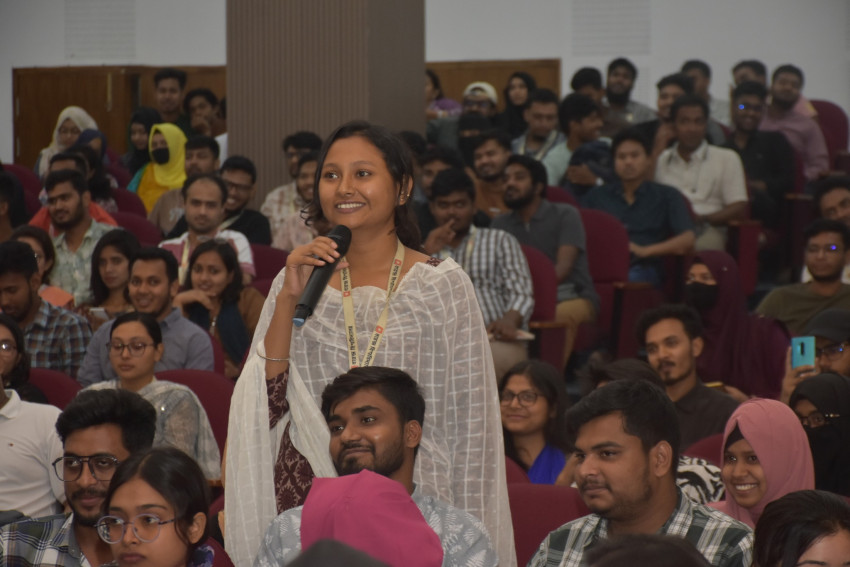 বরেন্দ্র বিশ্ববিদ্যালয়ে এমপ্লয়েবিলিটি মাস্টারক্লাস ও স্কলারশিপ প্রদান অনুষ্ঠান