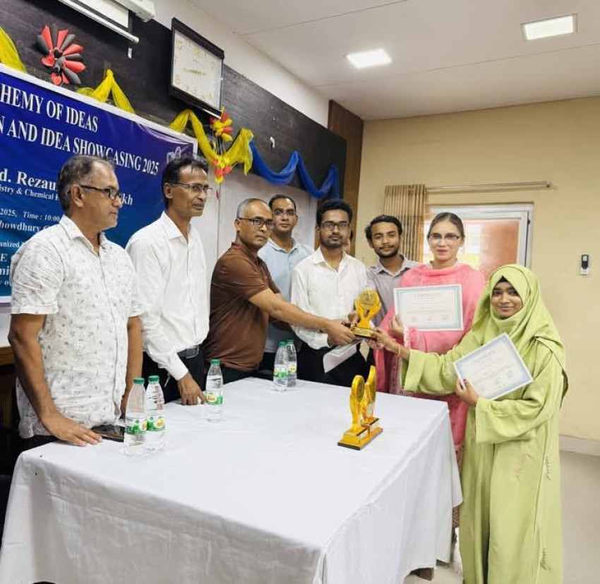 Congratulations to Team VaxRevo from Department of Pharmacy, Varendra University 