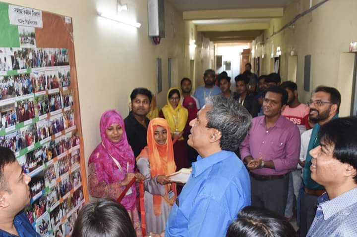 বরেন্দ্র বিশ্ববিদ্যালয়ে ফটো গ্যালারীর উদ্বোধন
