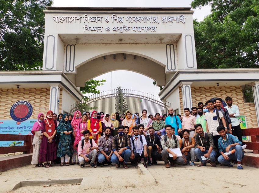বরেন্দ্র বিশ্ববিদ্যালয় ফার্মেসী বিভাগের ১৫ তম ব্যাচের বাংলাদেশ বিজ্ঞান ও শিল্প গবেষণাগার, রাজশাহী পরিদর্শন।