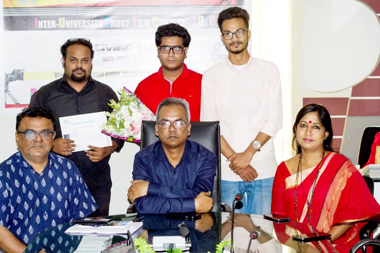 আন্ত:বিশ্ববিদ্যালয় স্বল্প দৈর্ঘ্য চলচ্চিত্র উৎসব ২০১৮ পুরস্কার পেল বরেন্দ্র বিশ্ববিদ্যালয়ের শিক্ষার্থীরা