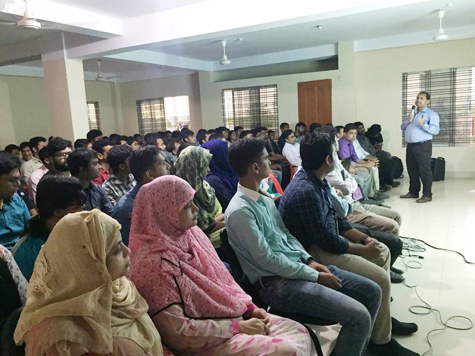 “IEEE Membership Benefits and Robotics with Machine Learning”-শীর্ষক সেমিনার অনুষ্ঠিত হলো বরেন্দ্র বিশ্ববিদ্যালয়ের ইন্জিনিয়ারিং অনুষদে