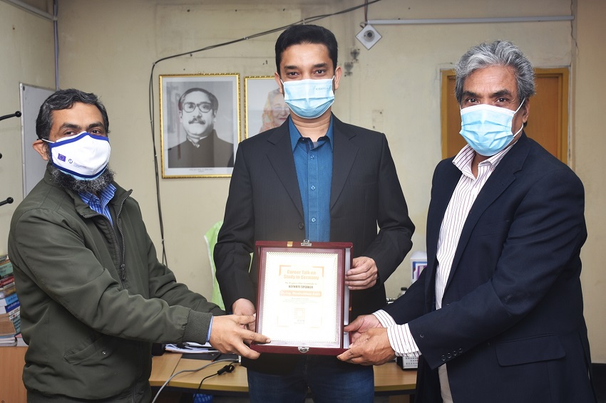 বরেন্দ্র বিশ্ববিদ্যালয়ে ক্যারিয়ার টক অন স্টাডি ইন জার্মানি শীর্ষক সেমিনার অনুষ্ঠিত