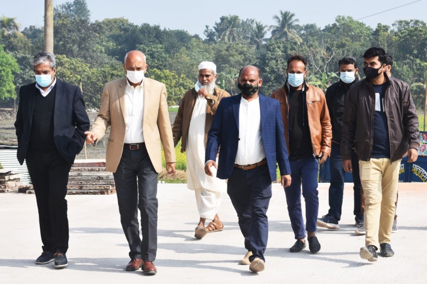 নির্মাণাধীন স্থায়ী ক্যাম্পাস পরিদর্শন করলেন বরেন্দ্র বিশ্ববিদ্যালয় ট্রাস্টের চেয়ারম্যান