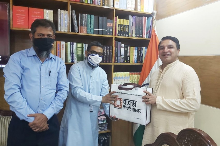 ভারতীয় সহকারী হাই-কমিশনারের সাথে বরেন্দ্র বিশ্ববিদ্যালয়ের সৌজন্য সাক্ষাত